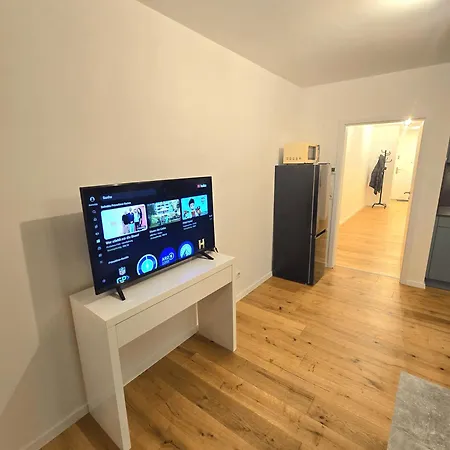 Lägenhet Modernes, Neu Eingerichtetes In Lage Nahe Autobahn, S Bahn Und Stadtzentrum *